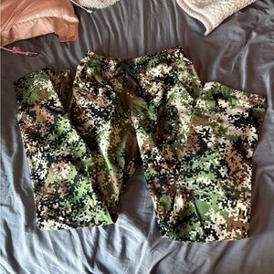 Women’s Camouflage Straight-Leg Drawstring Pants - Green Camo